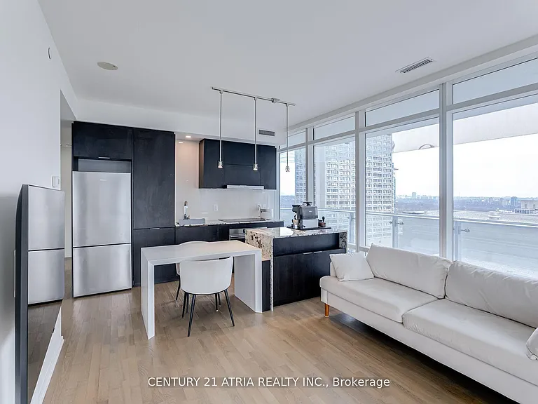1 Bloor St E #2104 — Photo 5