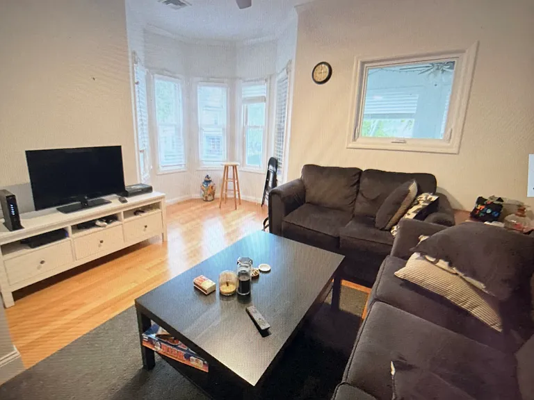 16 Watson St #2 — Photo 10