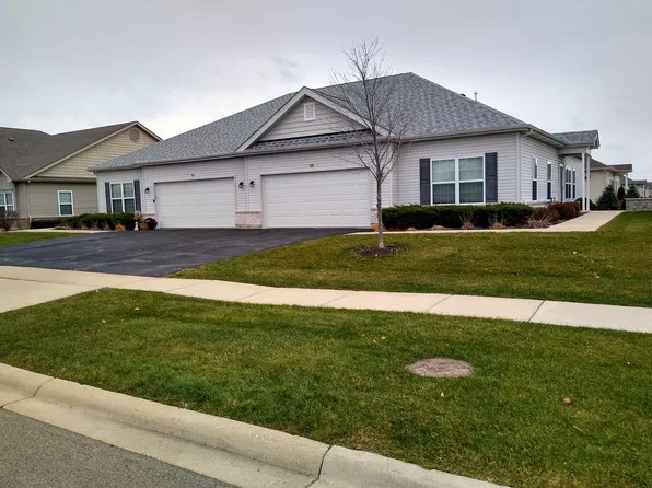 920 Yorktown St, McHenry, IL 60050