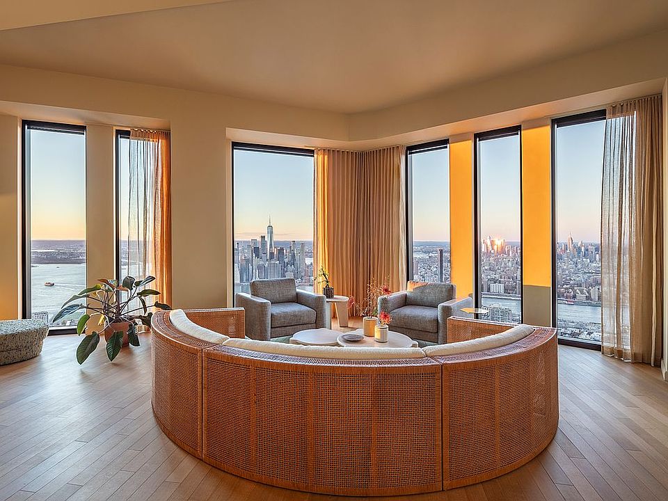 1st image of 85 Fleet St #Penthouse 92