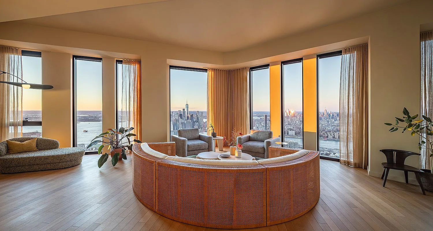 85 Fleet St #Penthouse 92 photo 1