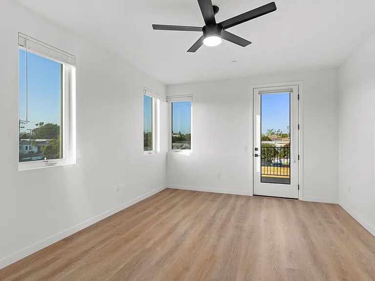 131 National City Blvd #201 — Photo 54