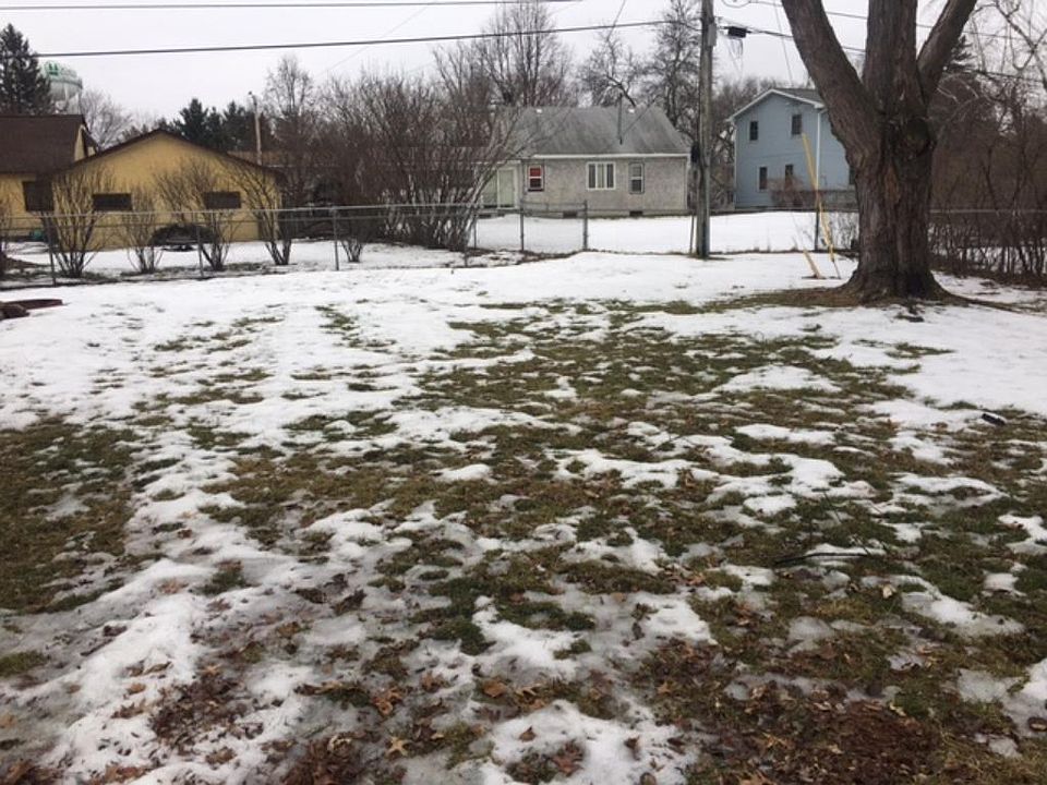 2nd image of 20 Crossway Dr