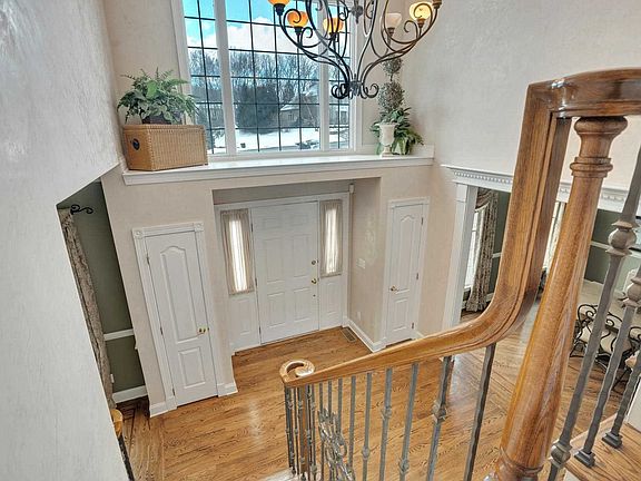 2nd image of 13 Revere Ct