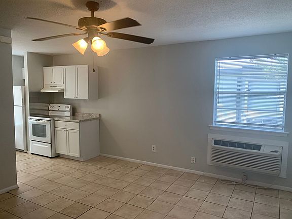 5th image of 105-117 Raspberry St #109D
