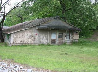 Troy Ave, Dyersburg, TN 38024