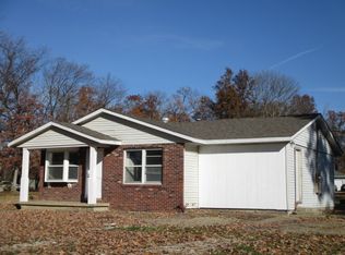 10951 N Sassafras Rd, Robinson, IL 62454