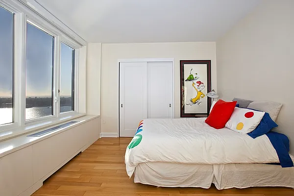 Rented by BLU Real Estate | media 34