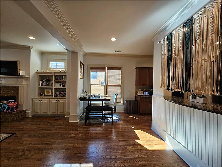 10924 Waters Rd — Photo 18