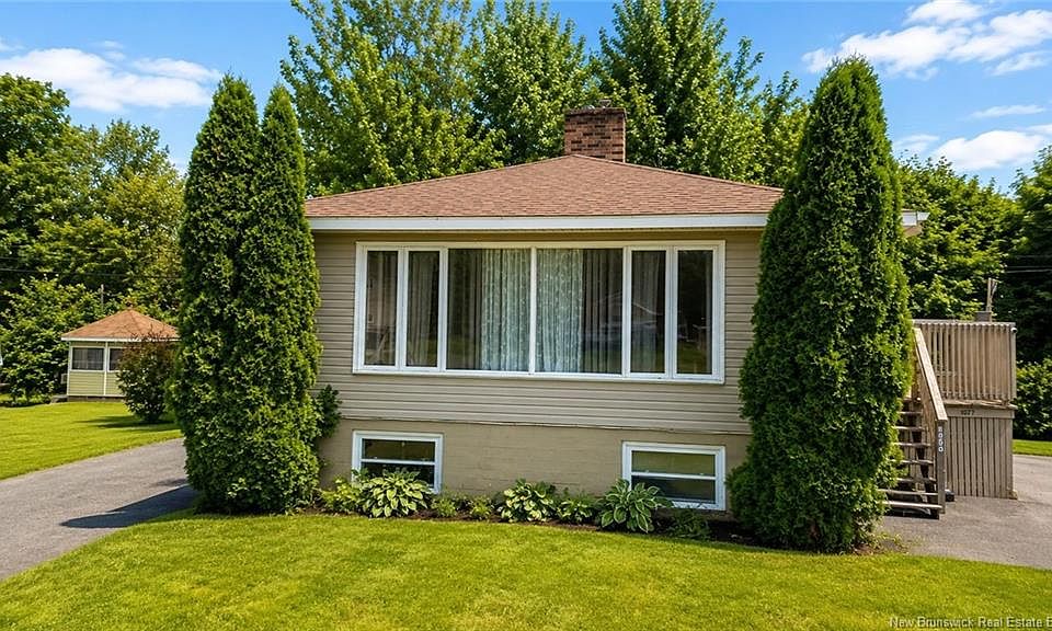 1st image of 1075 Daniel Dr