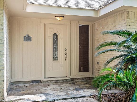 2nd image of 3811 Hill Springs Dr