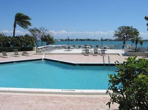 5th image of 5600 N Flagler Dr APT 2807
