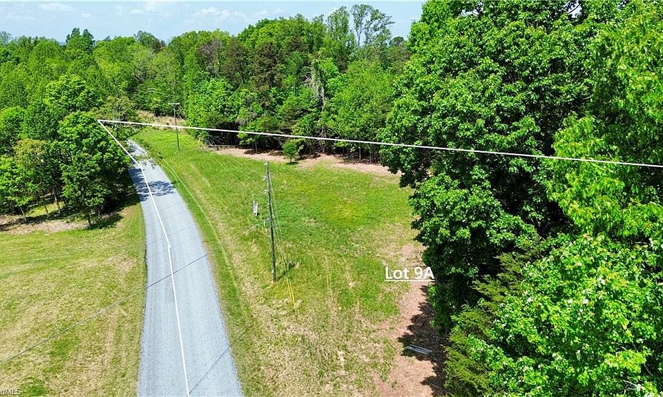 1st image of 4051 Rolling Hill Dr #9A