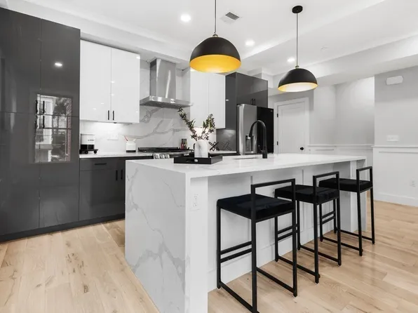 14 Hillside Park #5, Somerville, MA 02143