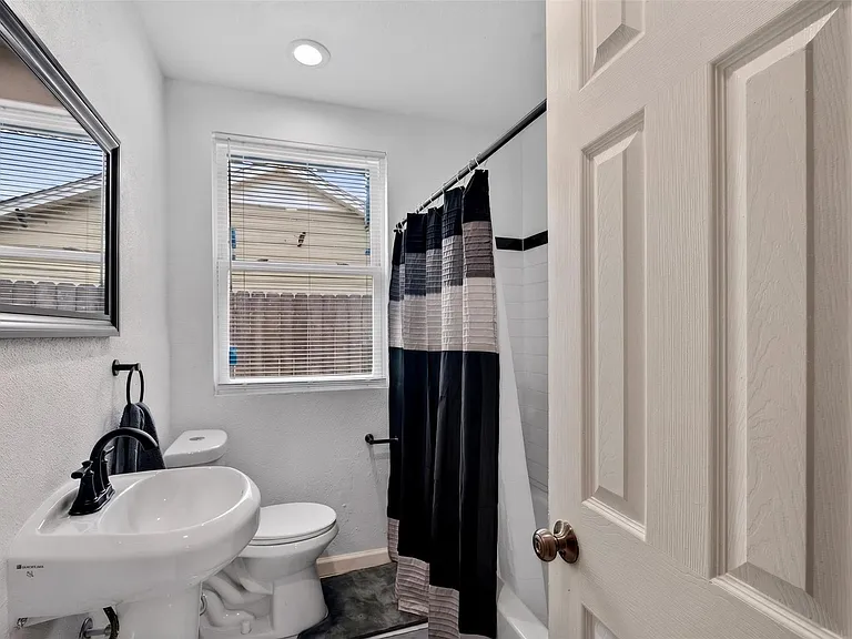 3863 Arbor St — Photo 29