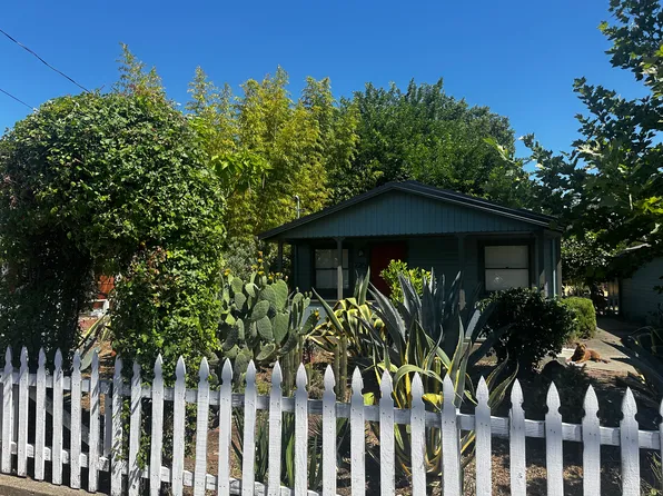 226 Norton St, Ukiah, CA 95482