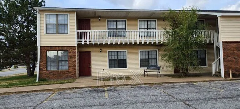 1001 S Saint Louis Ave #8 — Photo 1