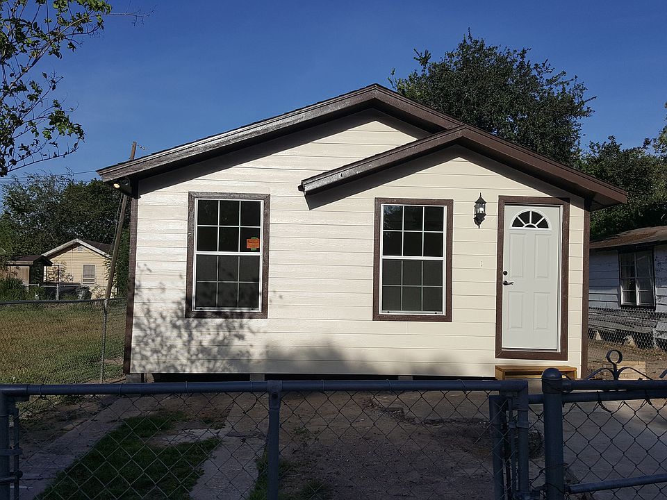 1st image of 111 Zamora Ave