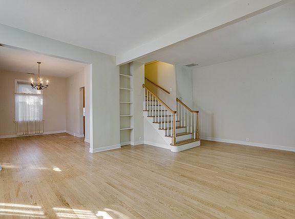 3rd image of 5347 N Bowmanville Ave