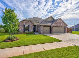 10917 SW 20th St, Yukon, OK 73099