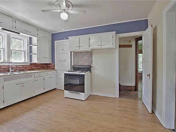 5th image of 308 Palmer St