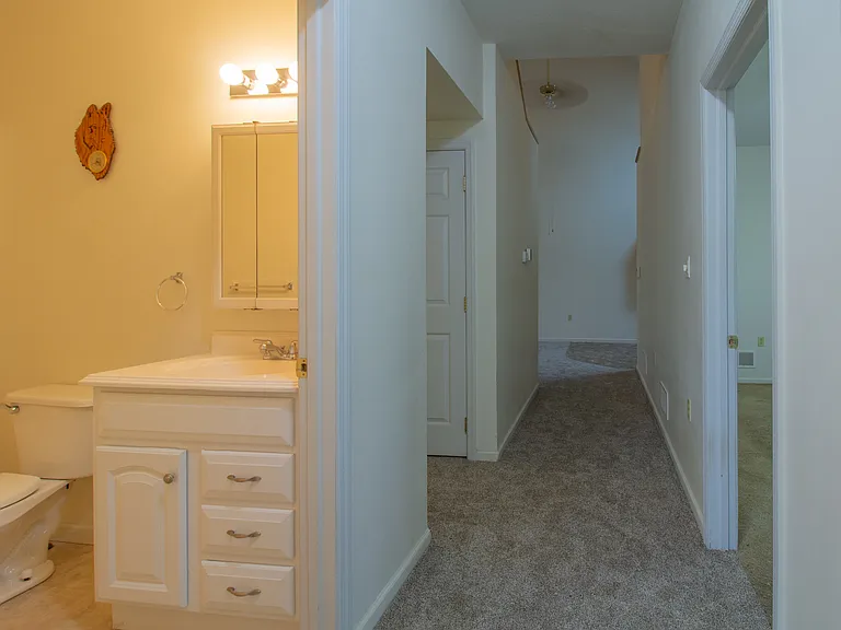 918 Harold Ave #918 — Photo 21