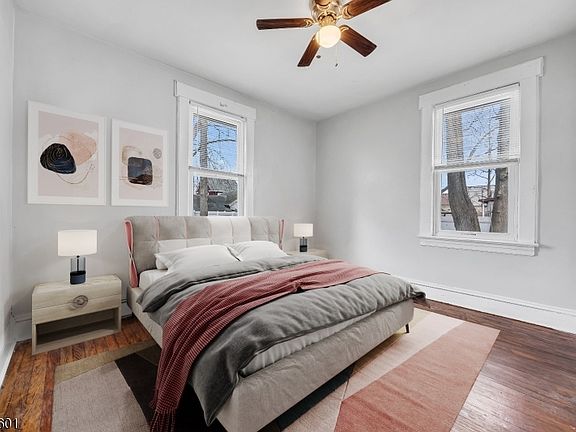 5th image of 425 Mercer Ave