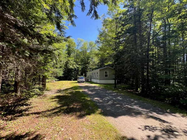 28 Brookside Drive, Saint Albans, ME 04971
