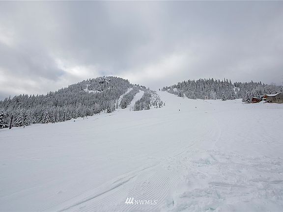 5th image of 223 E Hyak Drive #619