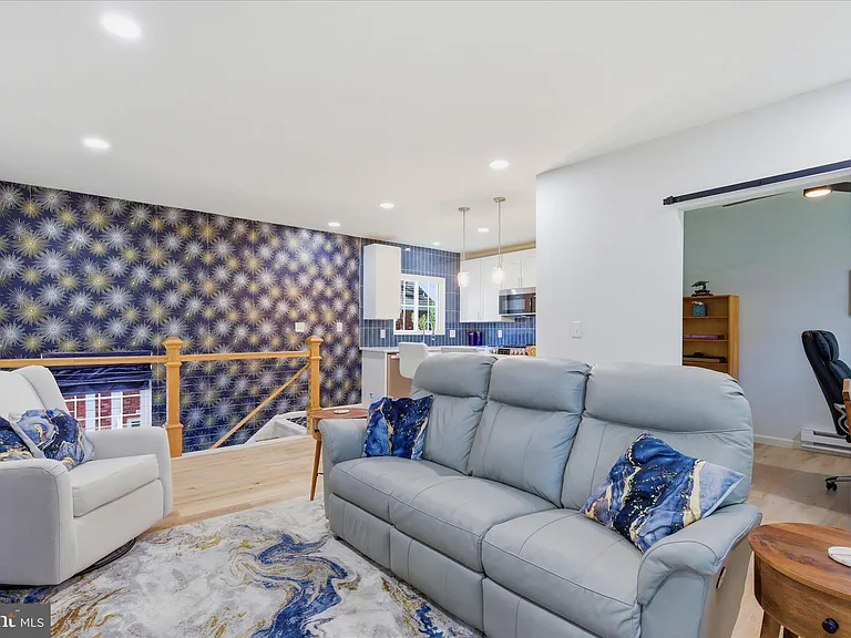3454 Martha Custis Dr — Photo 6