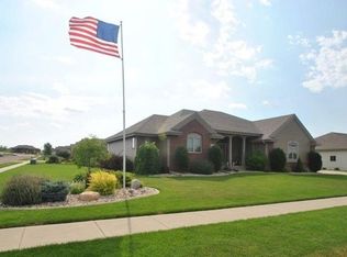 411 Ruth St, Yankton, SD 57078