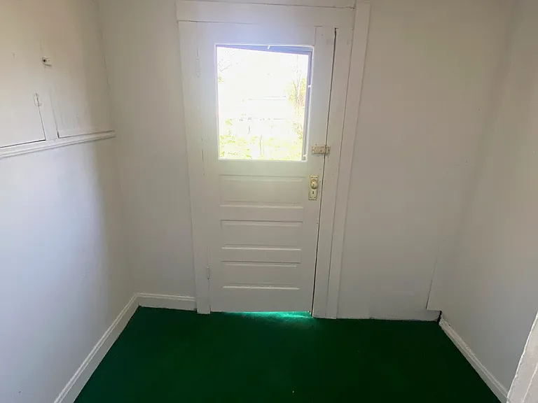 229 E Oakland St — Photo 20