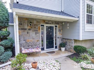 49 Rozalyn Ln, Laurence Harbor, NJ 08879