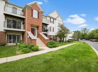 680 Mill Cir Unit 204, Wheeling, IL 60090