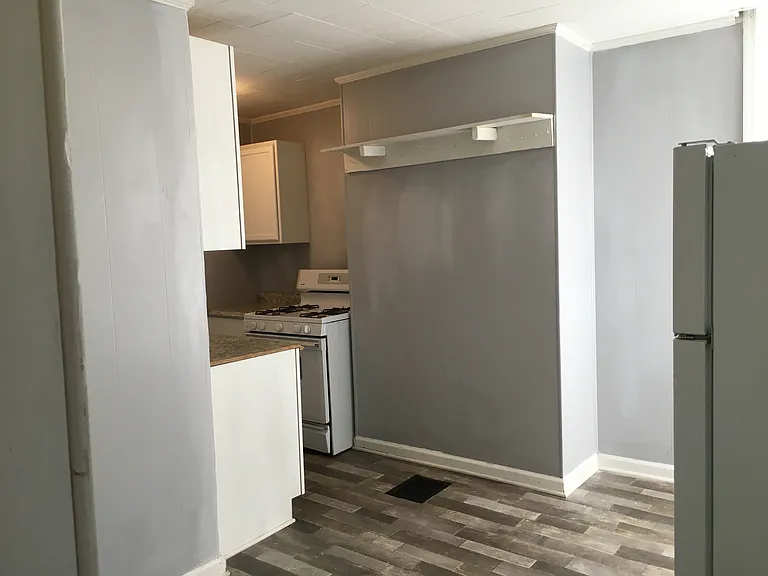 435 Moxahala Ave #A-E — Photo 2
