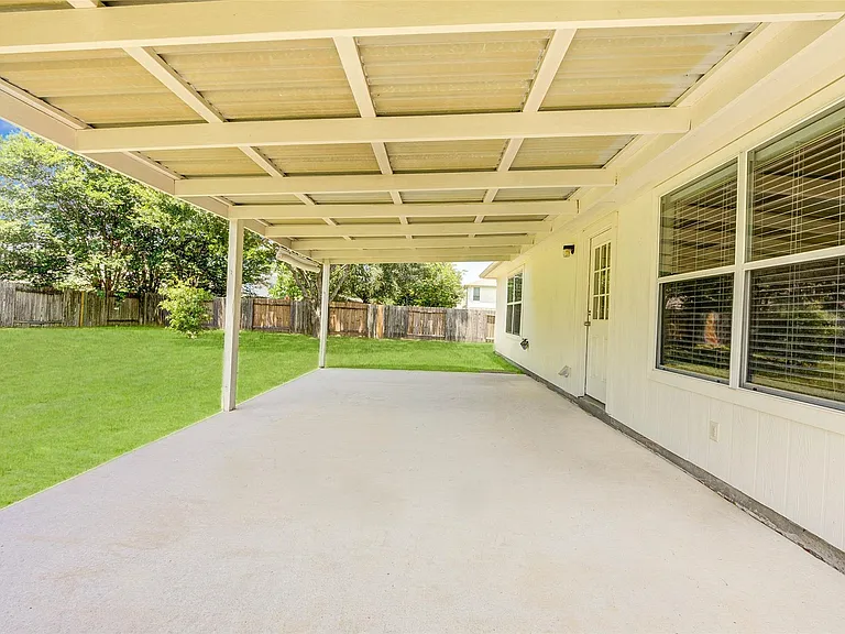 21611 Country Club Green Way — Photo 36