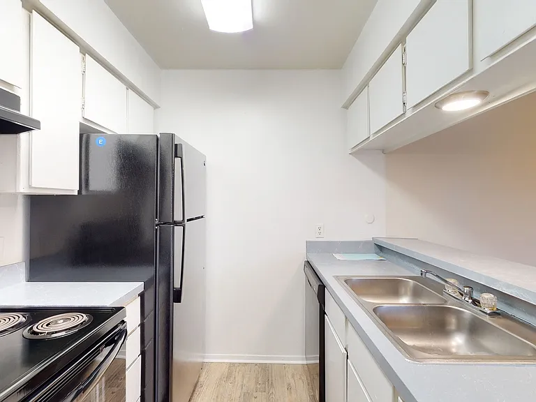 Addison Apartments at the Park — Photo 167