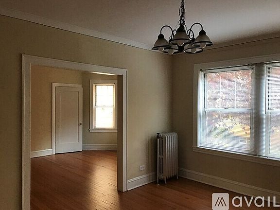 5th image of 925 Hinman Ave #I2