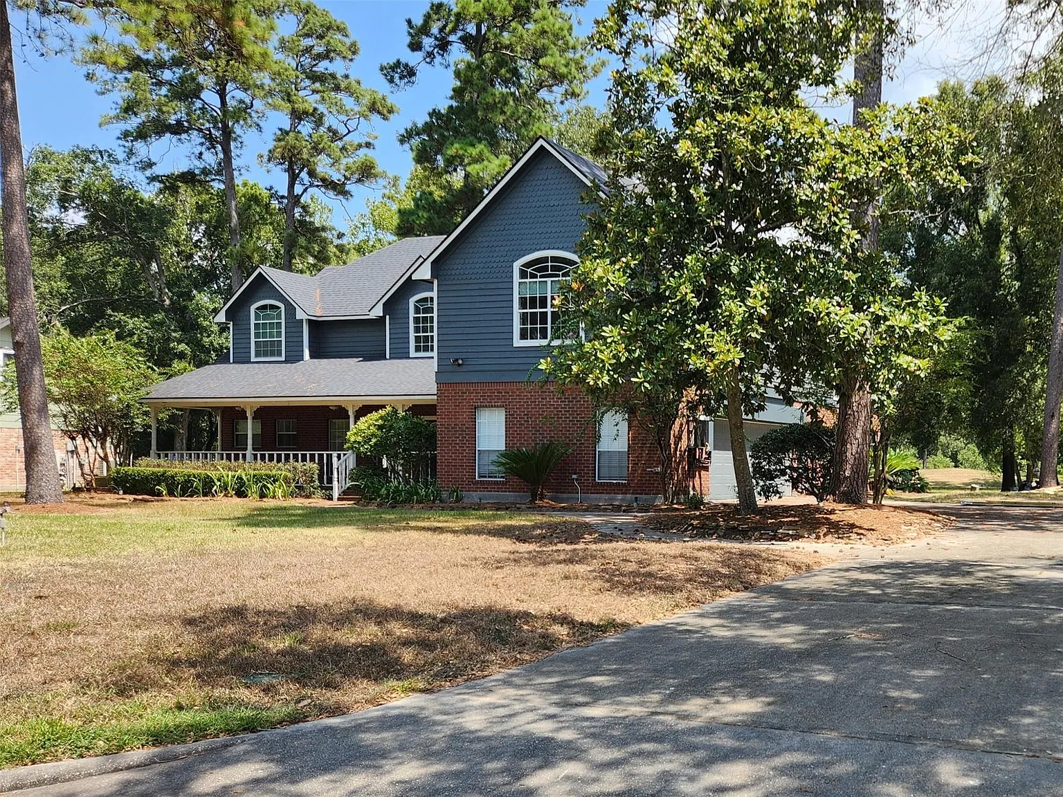 5 bed, 3.0 bath, 4150 sqft, $3,000 — Photo 2