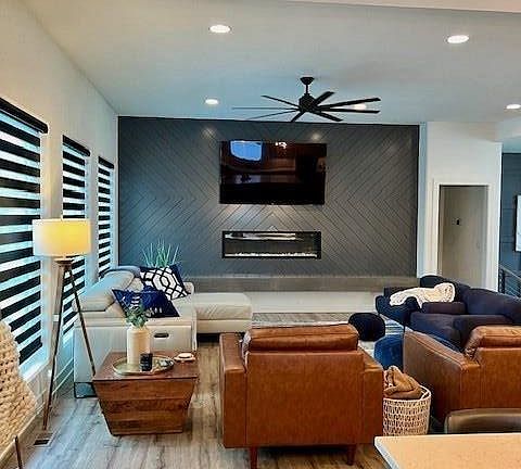 4th image of 20931 Drexel St