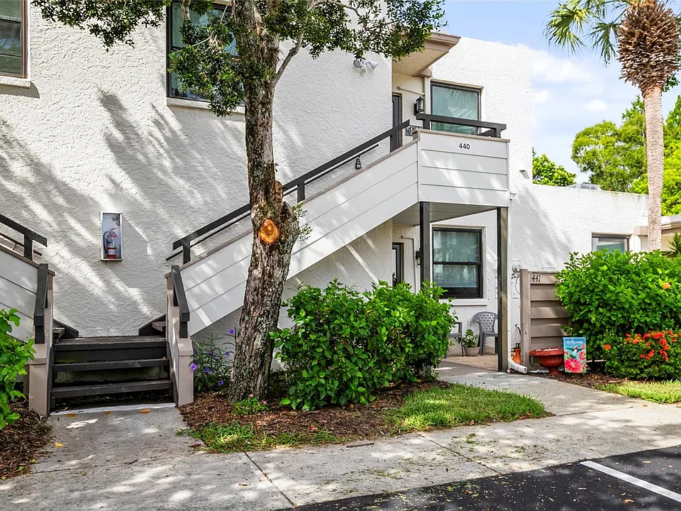 440 Palm Tree Dr