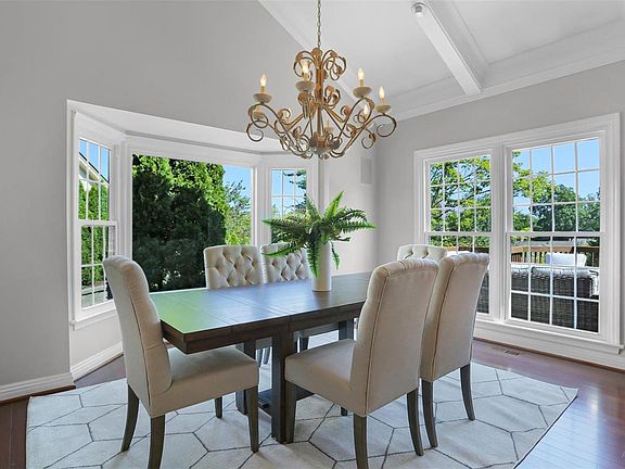 5th image of 323 Morristown Ct