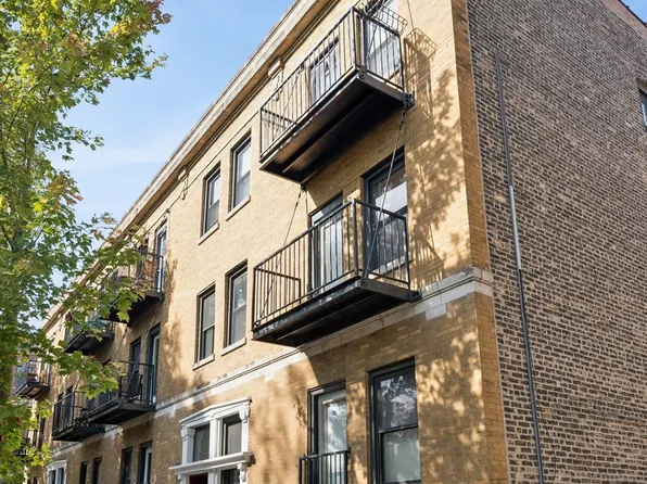 1952 W Byron St APT 1, Chicago, IL 60613