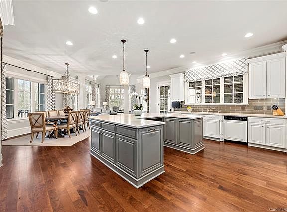 4th image of 8606 Longview Club Dr
