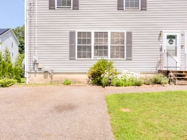 18-18B Kennebec St, Worcester, MA 01606