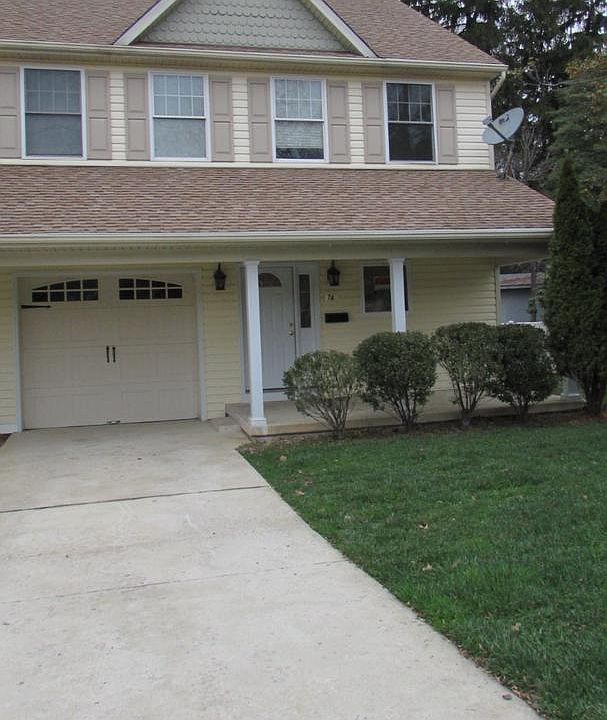 1st image of 74 E Ellendale St