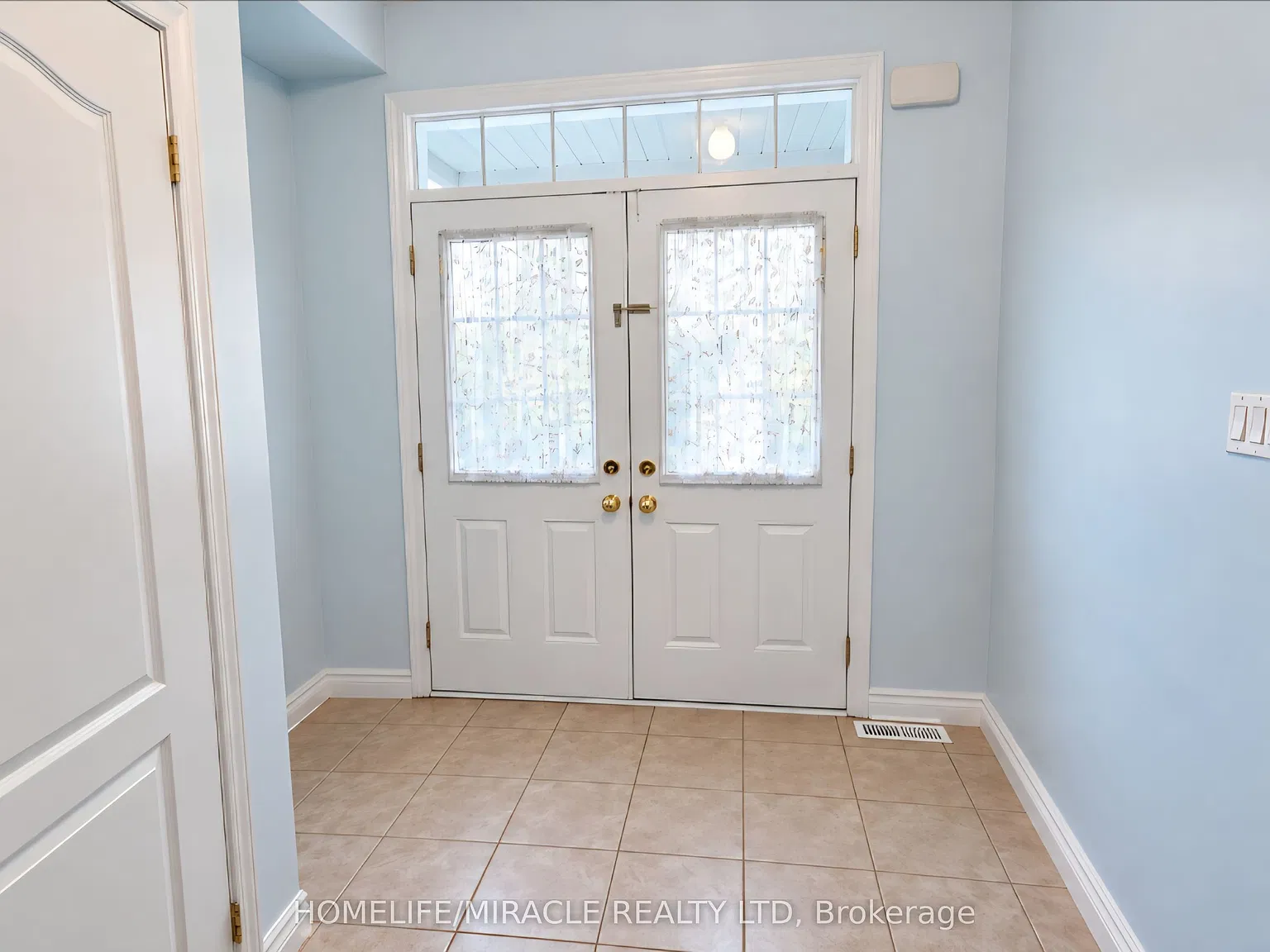 5 bed, $3,100 — Photo 4