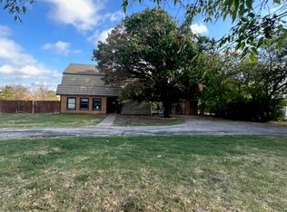 402 W Cedar St, Gunter, TX 75058