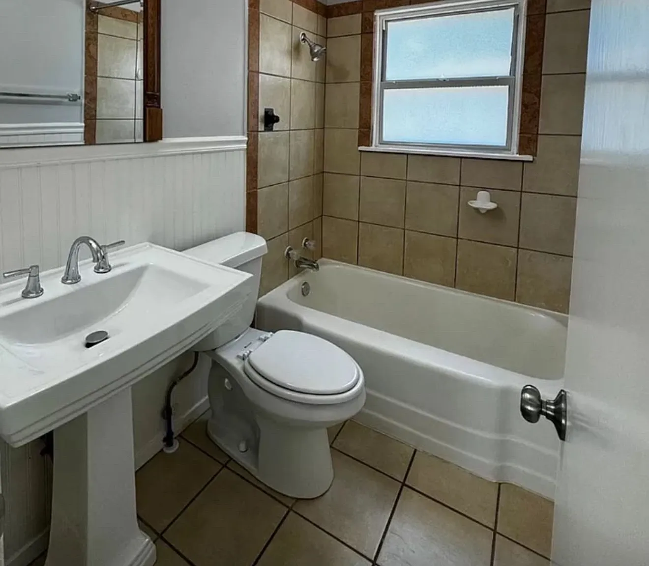 1 bed, 800 sqft, $1,295 — Photo 3