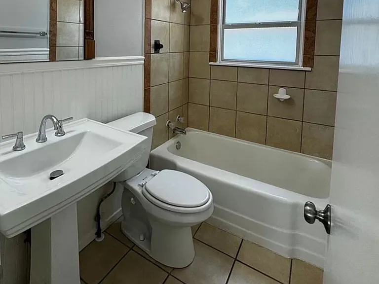 205 Merritt St #1 — Photo 3